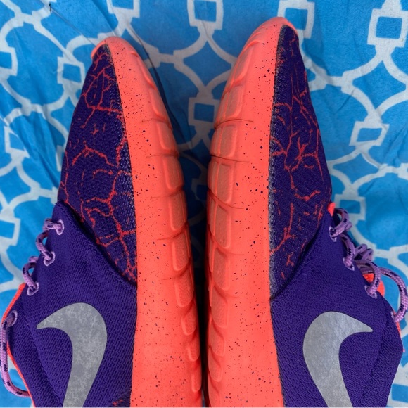 Nike Women’s size 6.5 Roshe one Lava purple orange running sneakers wmns shoes - Picture 10 of 11